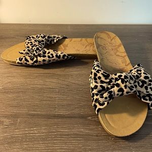 Blowfish Leopard Flats sz 10